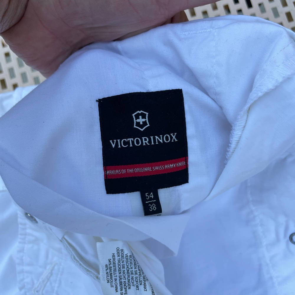 Men’s white Victorinox shorts Sz. 38 - Picture 4 of 10